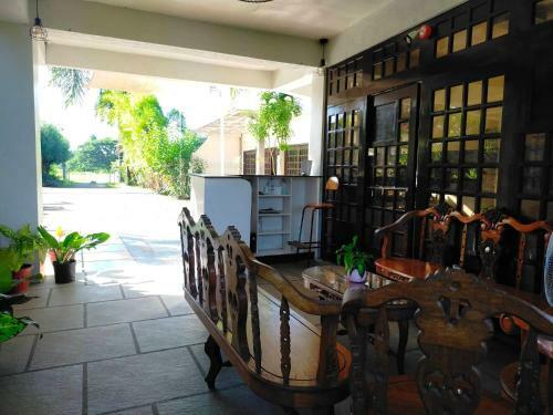 Bed & Breakfast Sir Brookes Residence