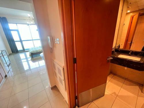 Beautiful Furnished Studio Apartment