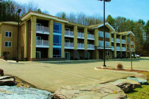 Hotel Crystal Springs Inn And Suites