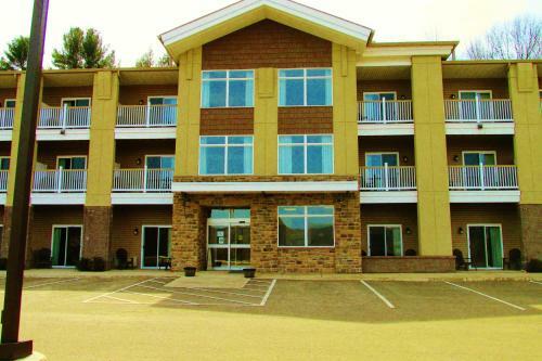Hotel Crystal Springs Inn And Suites