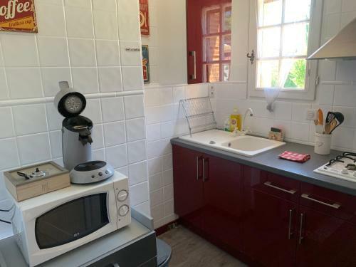 Hostal Le Mas Des Cerisiers