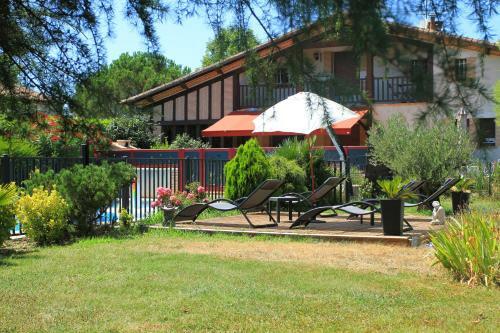 Hostal Le Mas Des Cerisiers