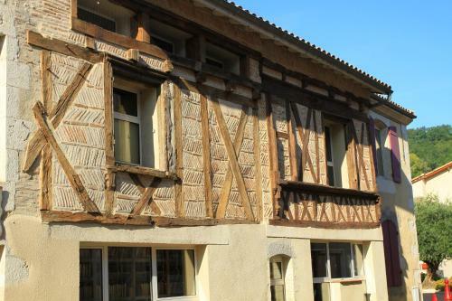Hostal Le Mas Des Cerisiers