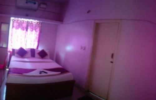 Sai Hotel Rooms