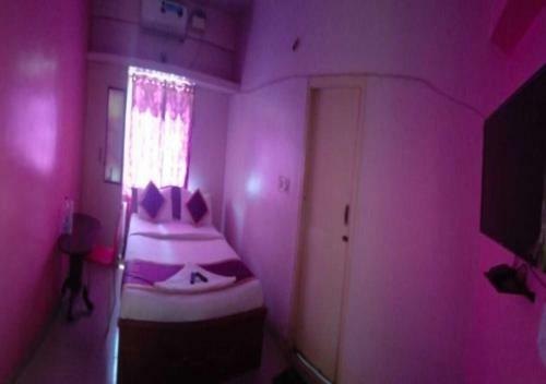 Sai Hotel Rooms