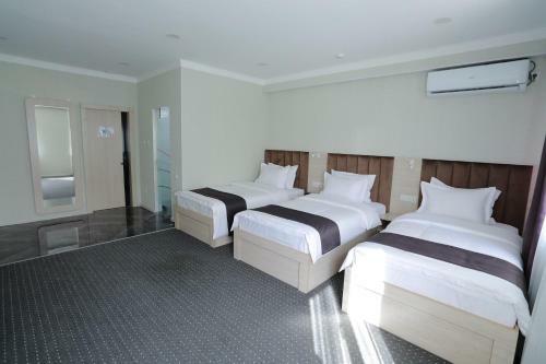 Sharaf Hotel