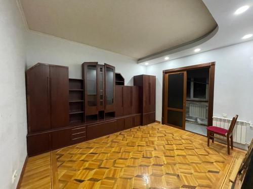 Apartamento ??????? ?? ???????????? ?????? ???? ???????? 4 ????????? (???????????? ? 5 ??????) Tashkent