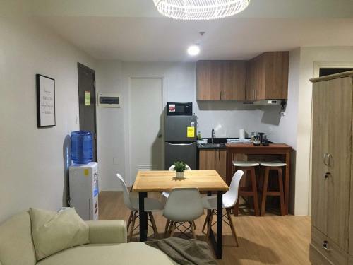 Apartamento Lovely 2- Br Condo (fully Air-conditioned W/ Wifi)