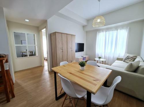Apartamento Lovely 2- Br Condo (fully Air-conditioned W/ Wifi)