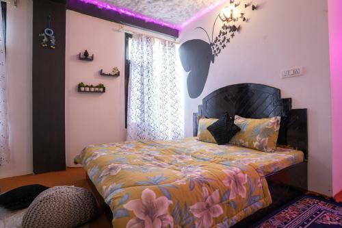 Hotel The Locals Manali