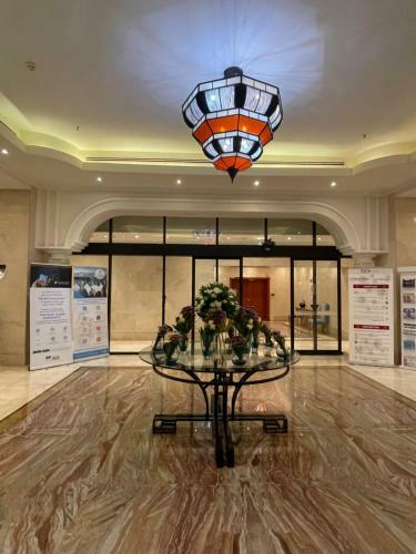 Lovely 2 Bedrooms Apartment In The Pearl