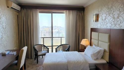 Hotel Red Crescent Guesthouse