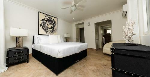 Luxury Condo 3 Mins Walk To Beach