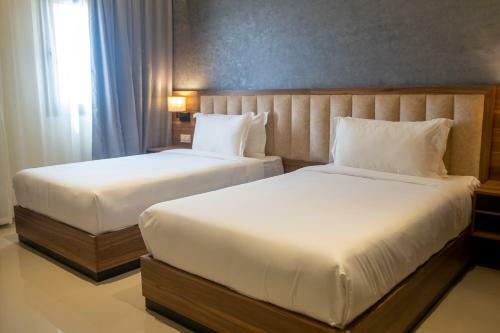 The Plaza Hotel & Resort