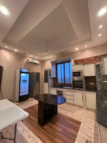 6 Room House Near As Sultan Taymur St