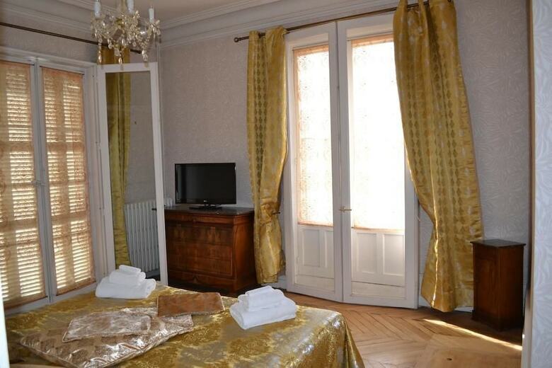 Hostal Lit En Loire