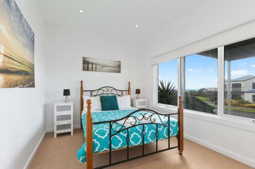 Seaview Apollo Escape
