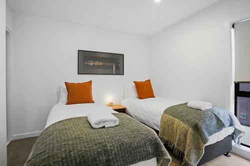 Stay At Ours - Alberttown