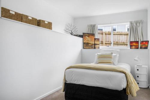 Bright 3-bedroom Unit - Free Wifi - Parking