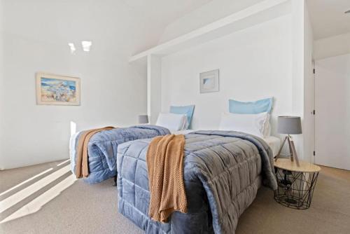 Cbd Spacious 3 Storey Terrace House With Courtyard