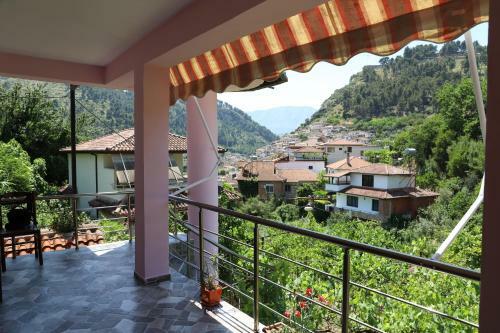 Hostal Guest House Bumbli
