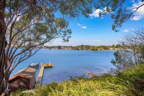 Phegans Bay Waterfront Retreat