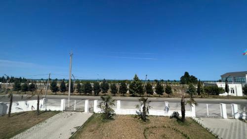 Hostal Astara Boulevard Village