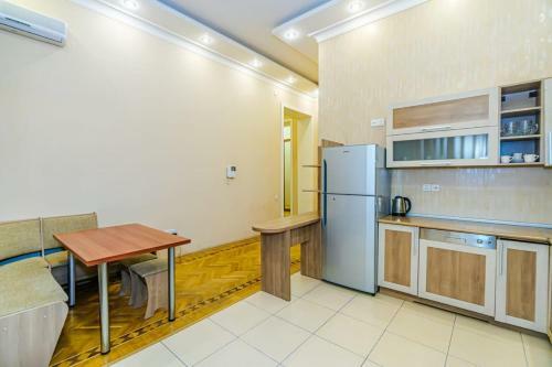 6 Rooms Apartment On Rolls Royse