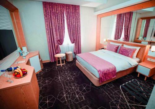Regal Inn Badamdar Hotel
