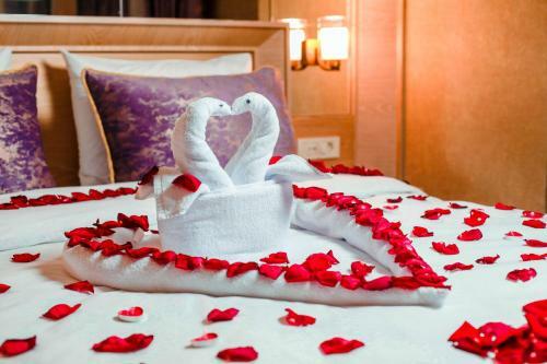Regal Inn Badamdar Hotel