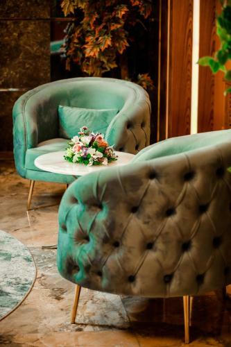 Regal Inn Badamdar Hotel
