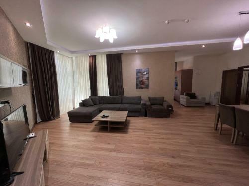 Central Deluxe Apartments At Nizami