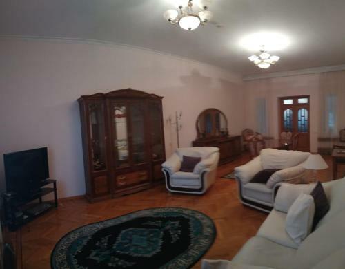 Villa Badamdar
