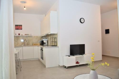 Perla Apartment In Lalzit Bay - 146