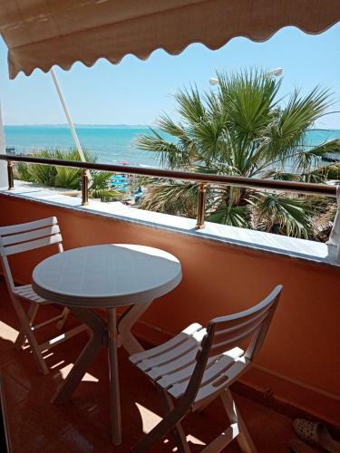 Palm Trees Apartment Durres
