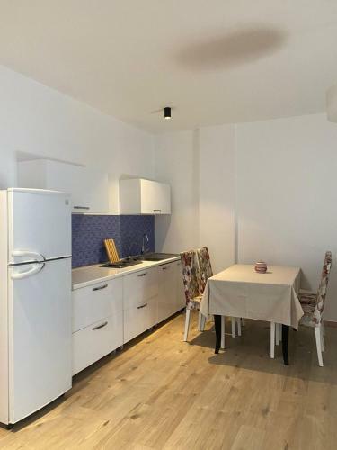 Seaview Apartment By Rumar