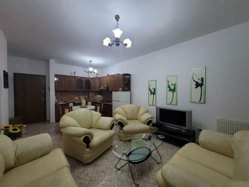 Apartament 37 In Bus Station