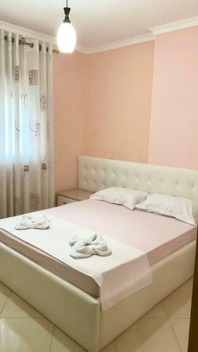 Edoni?s Apartments