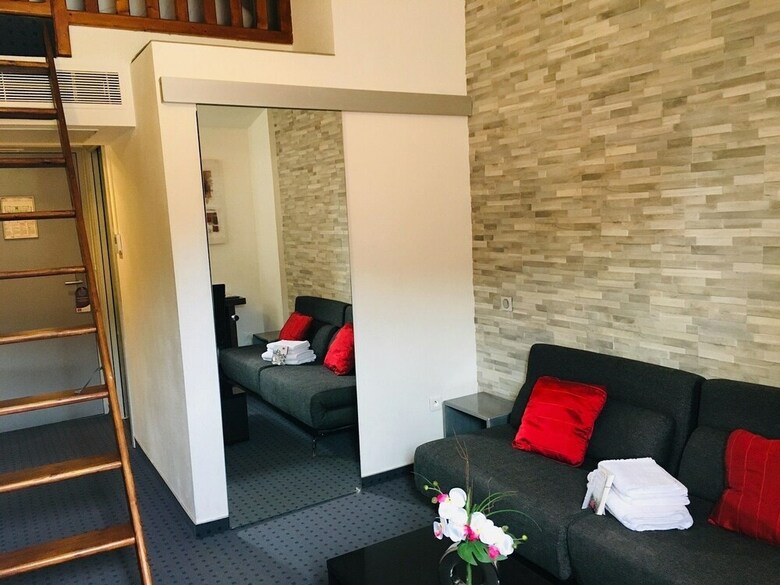 Hotel Gil De France