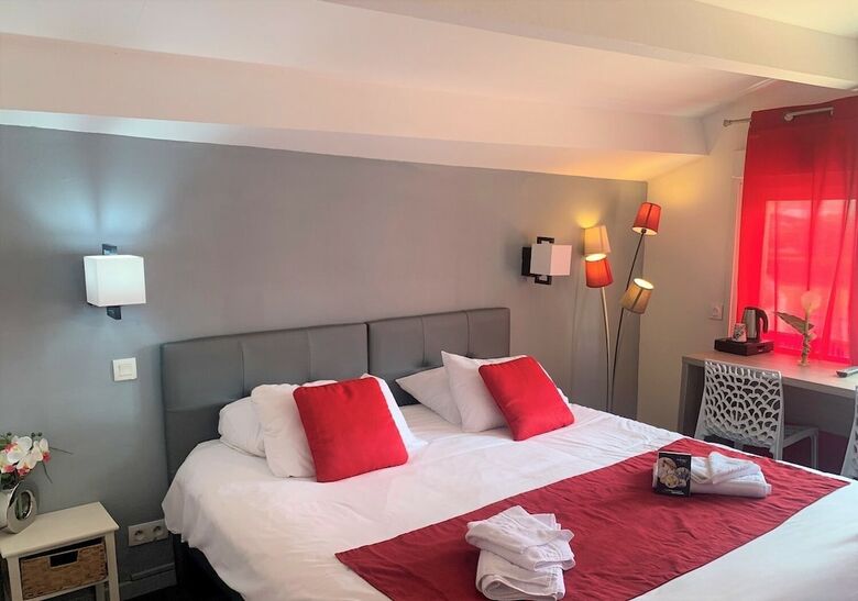 Hotel Gil De France