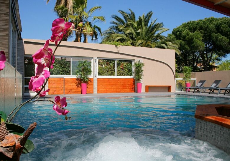 Hotel Gil De France