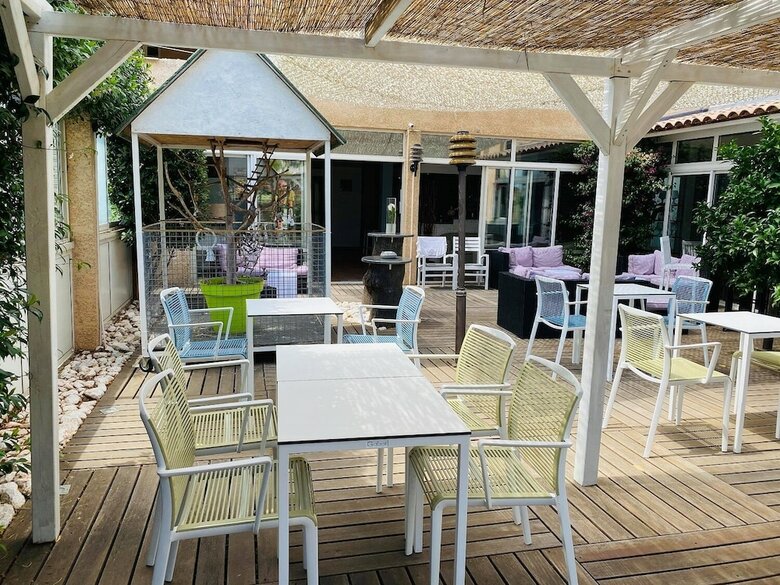 Hotel Gil De France