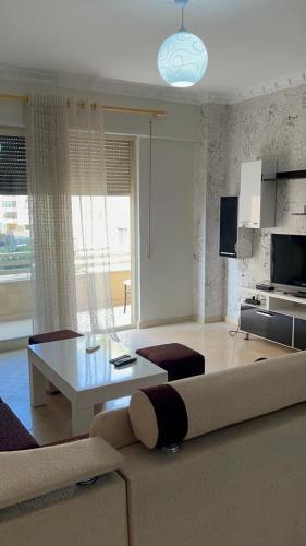 Tow Bedroom Apartment 250m From The Sea.