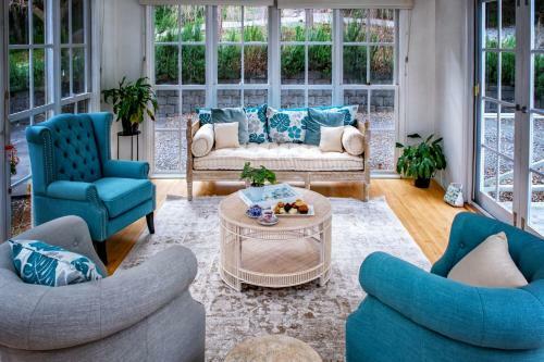 Sage Manor