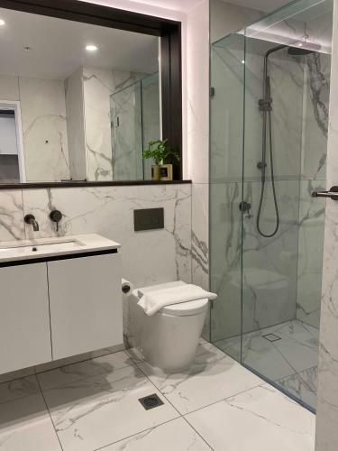 Brand New Apartment With Nice View In Boxhill