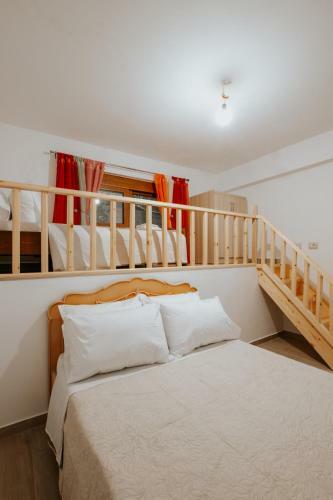 Hostal Panoramic Vlachos