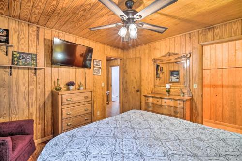 Mentone Retreat With Deck, Fire Pit And Views!