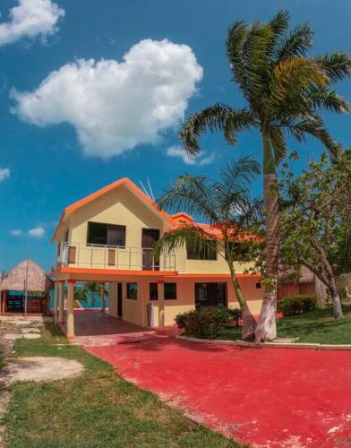 Casa Las Palmas, En La Orilla De La Laguna.