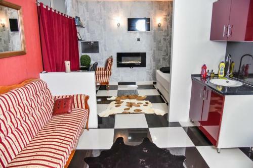 Ajax Studio Apartment