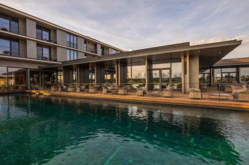 Hotel The Resort